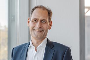 Dr. Florian Sallmann